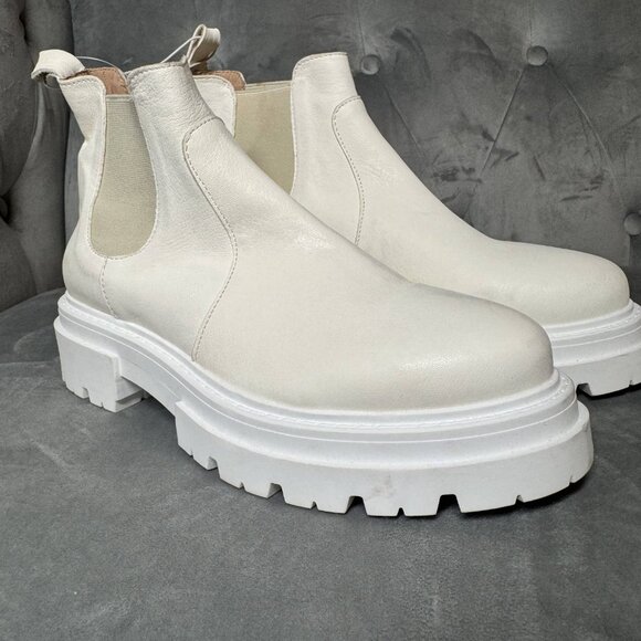 Free People Lola Lugged Sole Chalk Chelsea Boot Size 38/8‎ - Picture 13 of 13